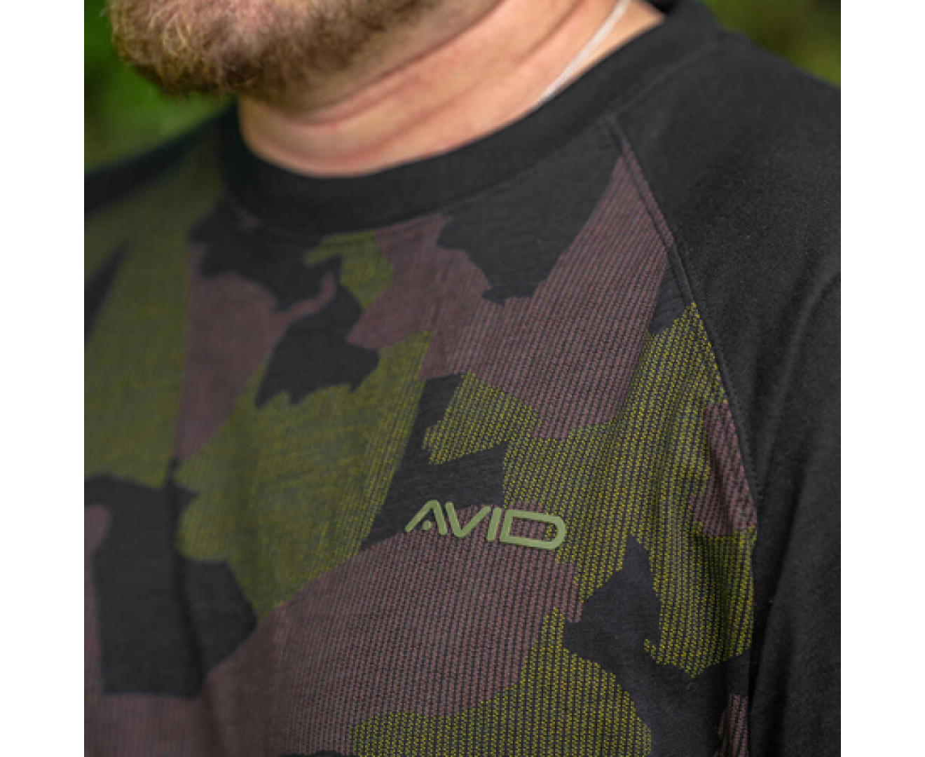 Avid Carp Distortion Camo Lite T-Shirt