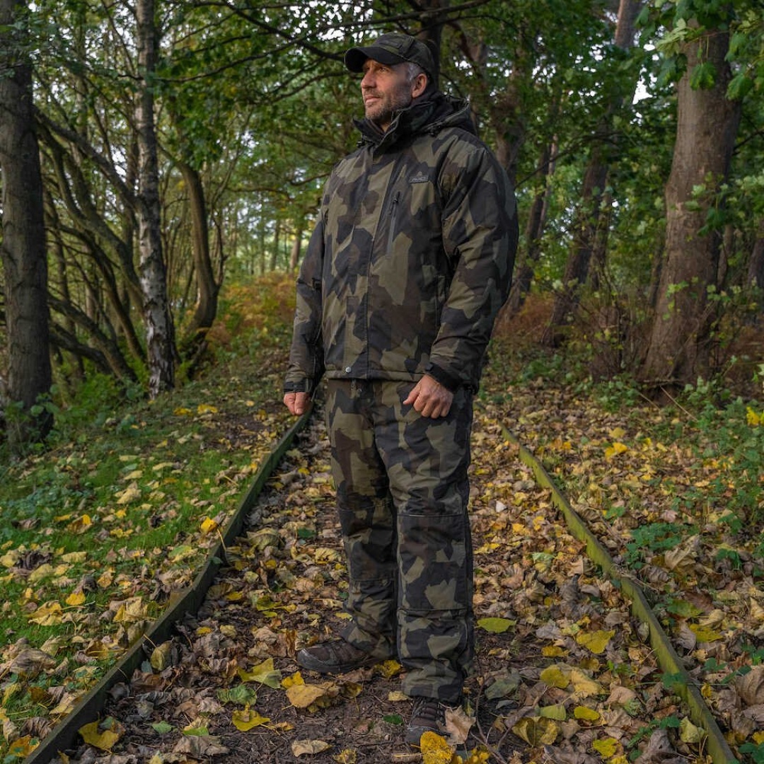 Avid Carp Arctic 50 CAMO Suit