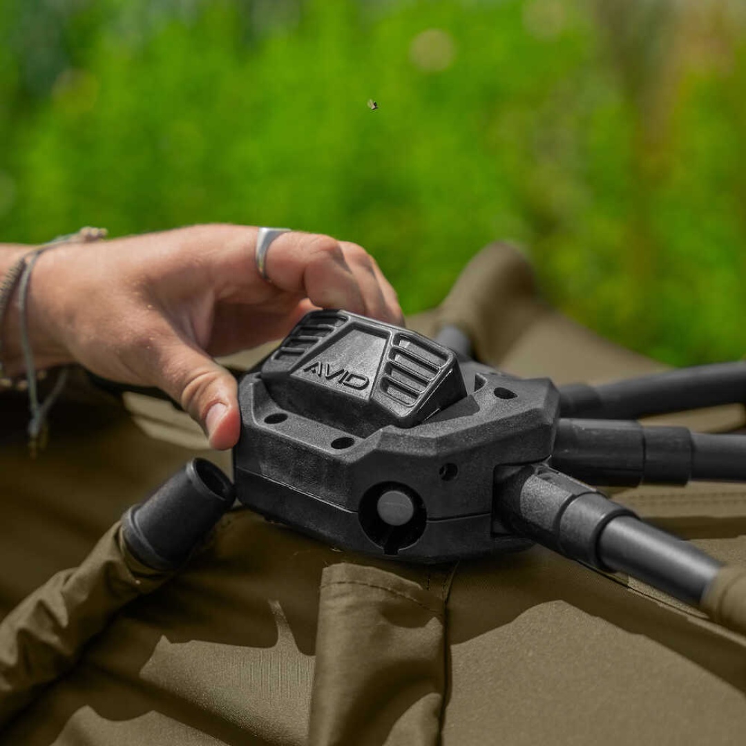 Avid Carp Exo + Bivvy