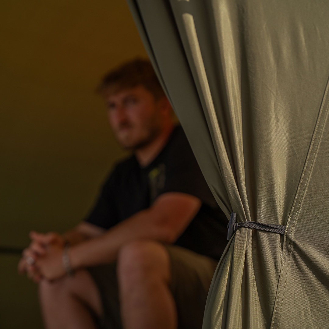 Avid Carp Revolve 2 Man Bivvy 