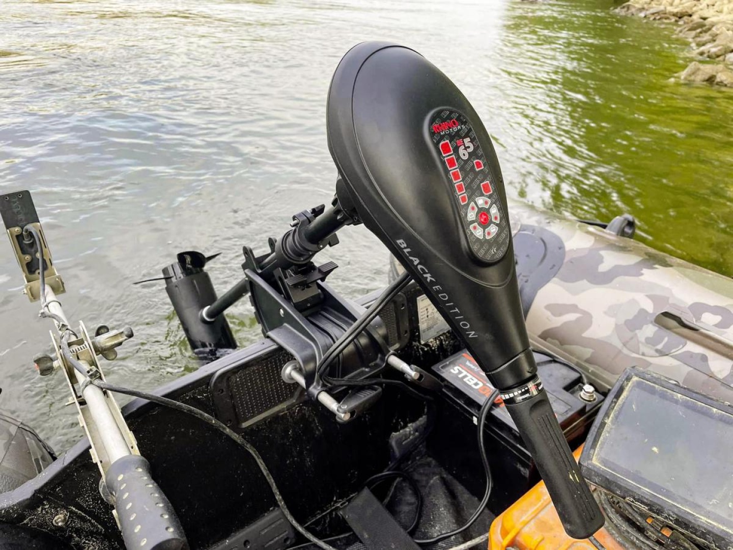 Rhino BE 65 Black Edition Electric Outboard Motor