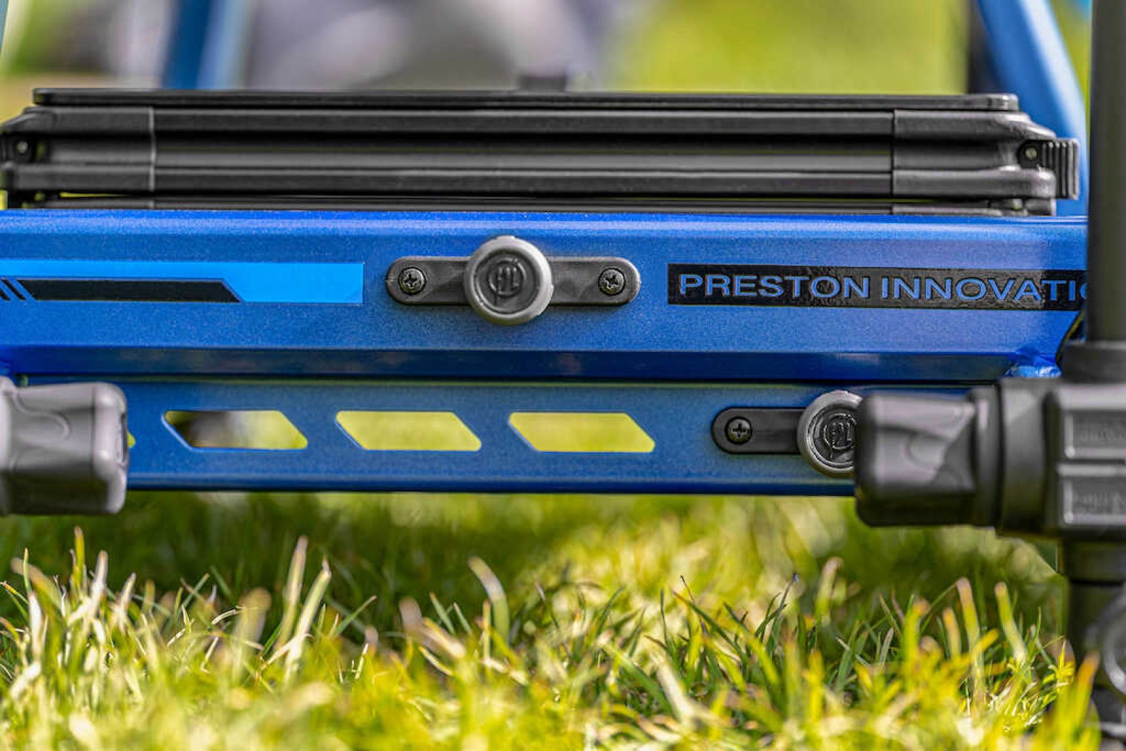 Preston Innovations Inception Station - Blue Edition