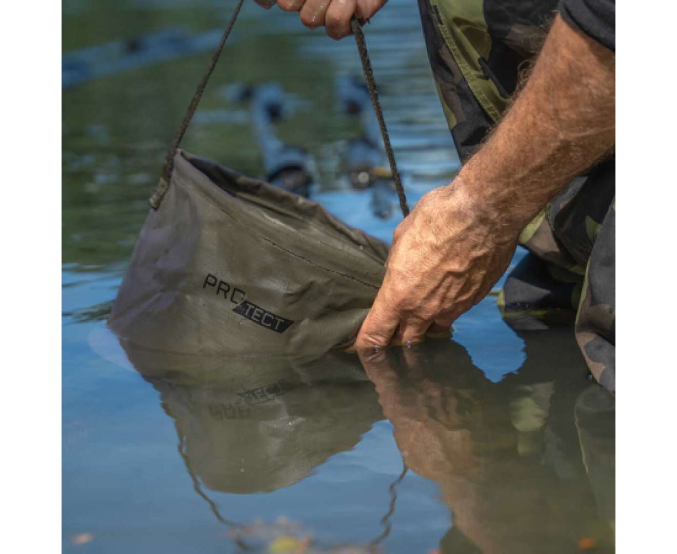 Avid Carp PRO-Tect Water Bucket