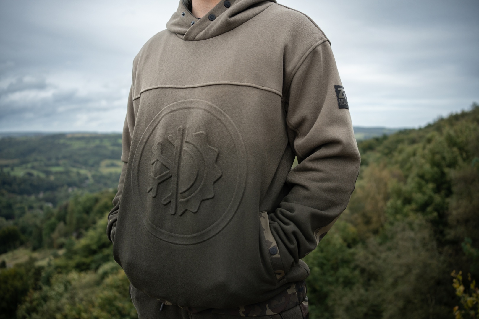 Nash Zero Tolerance Wind Chill Hoody Two Tone Element