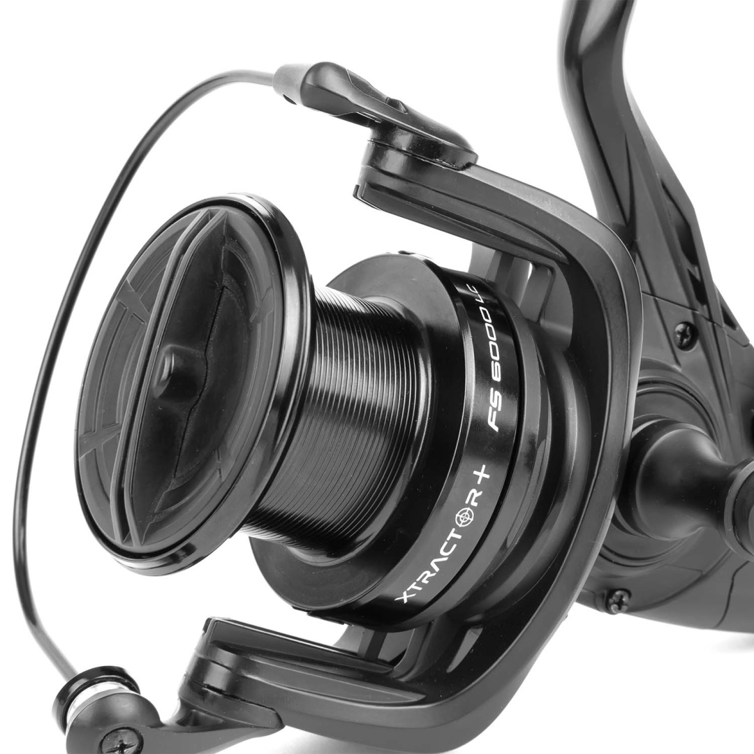 Sonik XTRACTOR+ FS 6000 Long Cast Reel